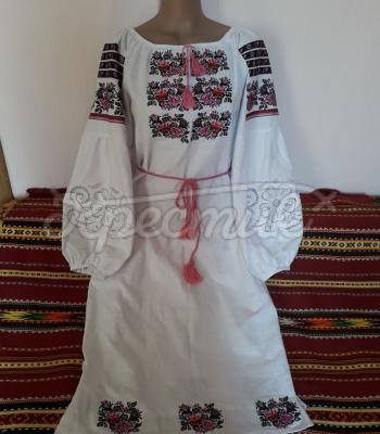 Белое вышитое платье "Веста" фото