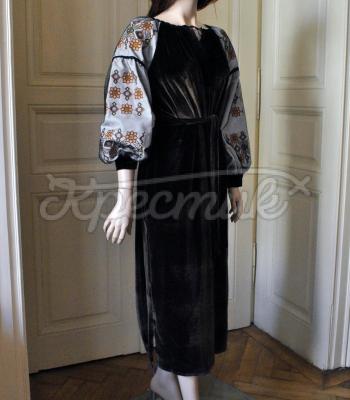 Коричневое женское вышитое платье бохо на велюре "Кая" фото