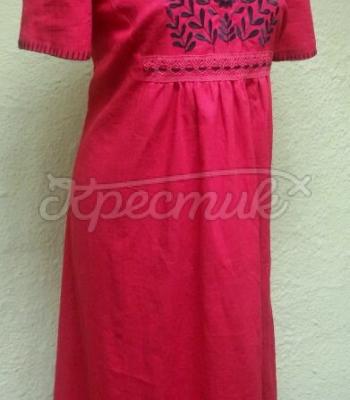 Красное стильное вышитое летнее платье  фото