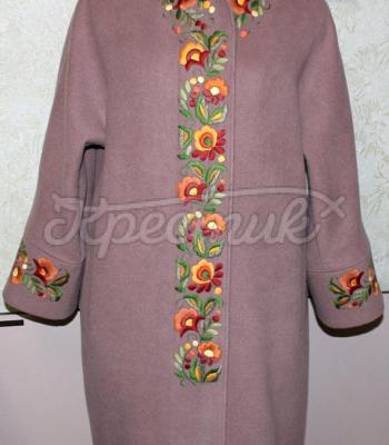 Бежевое классическое пальто "Цветовая гамма" фото