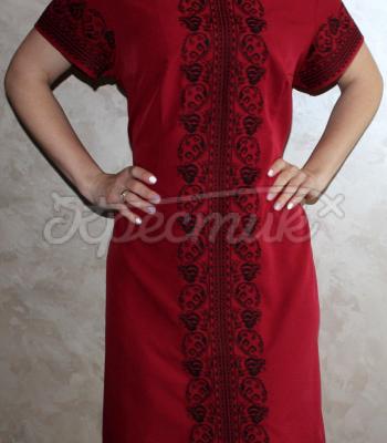 Красное вышитое платье "София" фото