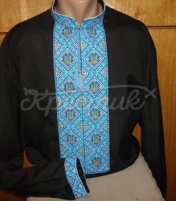 Яркая мужская рубашка вышиванка с тризубцами