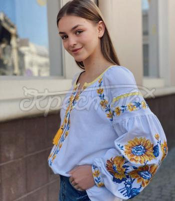 Женская вышитая блузка "Лейла" купить вышиванку