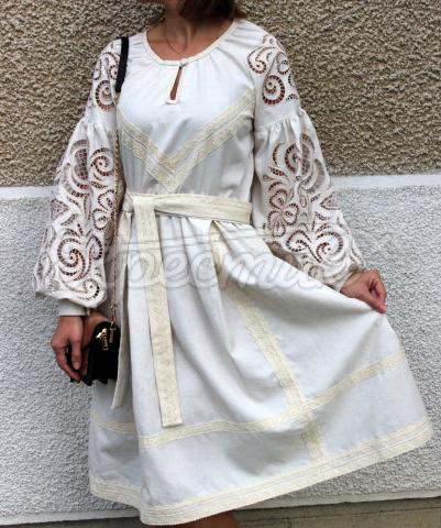 Нежное вышитое платье "Грация" фото