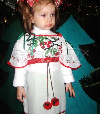 Детское вышитое бисером платье