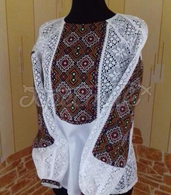 Белая женская вышитая блуза "Кружевные мечты" фото