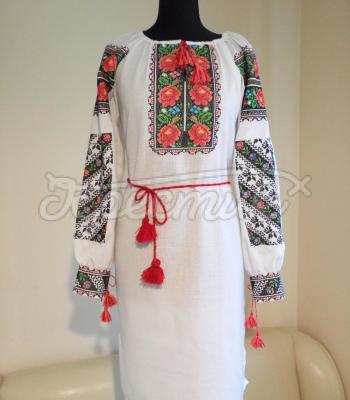 Вышитое женское платье в украинском стиле "Розовый цвет" фото