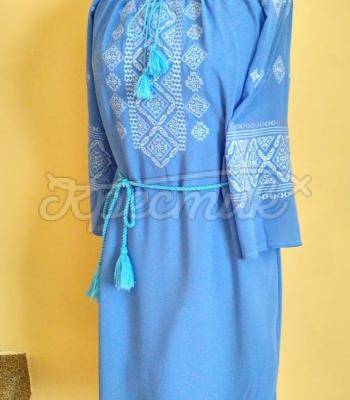 Женское голубое платье вышиванка "Шелковая фея" фото