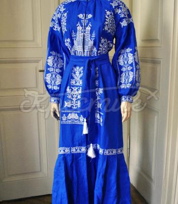 Синее женское вышитое платье бохо "Снежная песня" фото