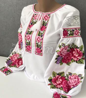 Белая вышиванка "Розовые розы" фото