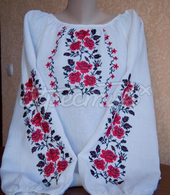Женская вышиванка в украинской стиле "кусты роз" фото