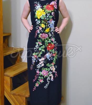 Жіноча чорна вишита довга сукня "Сальма" фото вишиванки