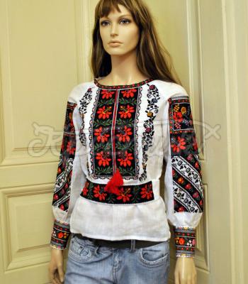 Шикарная вышитая блуза на льне "Борщев" фото