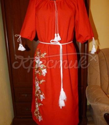Вышитое женское платье "Красный фурор" фото