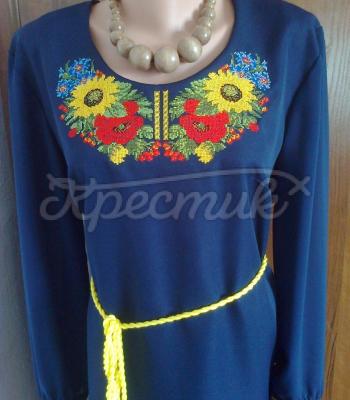 Вышитое женское платье "Голубые подсолнухи" фото