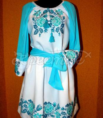 Женское вышитое платье на заказ "Голубая Фантазия"