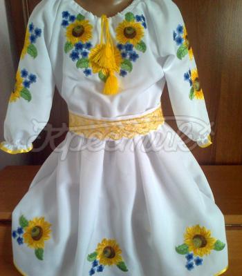 Детское вышитое платье "Солнечный цветочек" фото