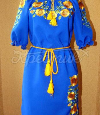 Синее вышитое украинское платье "мечты о солнце" фото