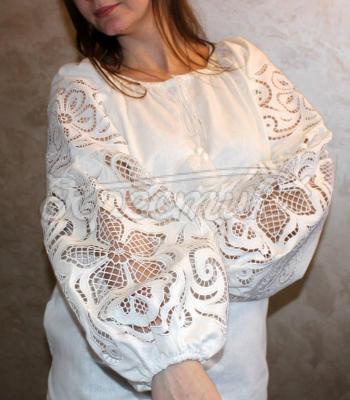 Українська жіноча вишиванка "Молочне рішельє" купити