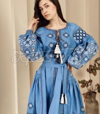 Блакитна вишита сукня "Світлозора" український виробник