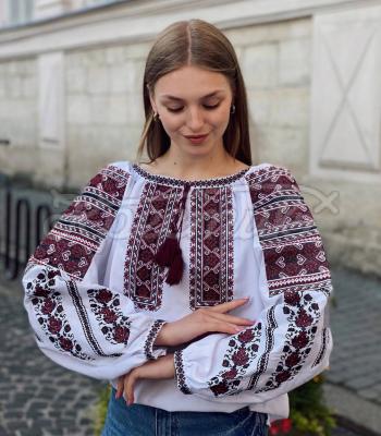 Белая женская вышитая блузка "Неля" вышитая блузка купить Киев
