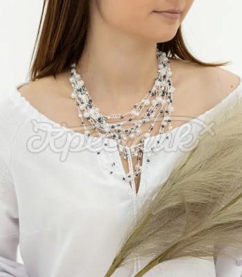 Белое ожерелье паутика с серебряными бисеринками "Джулия" купить бусы ручной работы