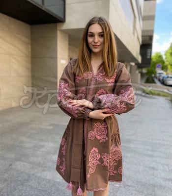 Неймовірна шоколадна сукня вишиванка з трояндами "Летиція" купити сукню Вінниця