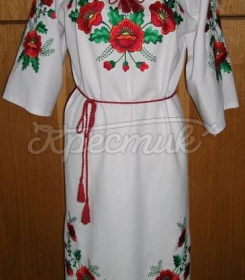 Украинское вышитое платье с красными маками