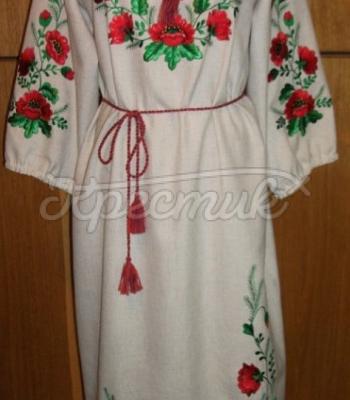 Платье в украинском стиле с красными маками