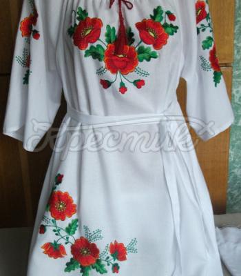Украинское женское платье с вышивкой