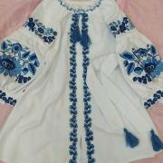 Дитяче вишите  плаття "Блакитні квіточки" фото