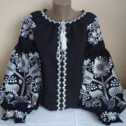 Чорна жіноча вишиванка "Колібрі" фото