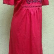 Красное стильное вышитое летнее платье  фото