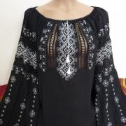 Эксклюзивная женская вышиванка  "Белая паутинка"