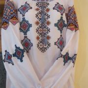 Женская вышитая рубашка "Изобилие" фото