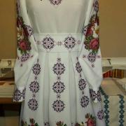 Женское вышитое платье " Геометрия роз" купить