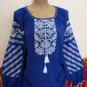 Вышитая женская блузка синее небо фото