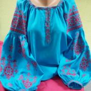 Яркая голубая вышиванка "Орнамент" фото