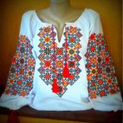 Женская вышитая блузка "Созвездие" фото