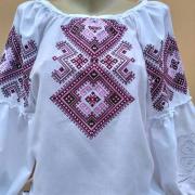 Жіноча вишиванка з Рішельє "Ларнака" фото вишиванок