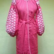 Розовое вышитое платье на льне "Геометрия" фото