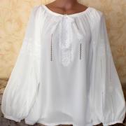 Женская вышиванка на шифоне "Нежность" фото