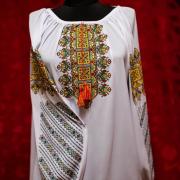 Женская вышиванка "Буря цвета" фото 