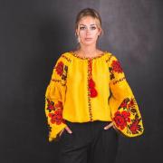 Женская вышиванка "Желтое море цветов" фото