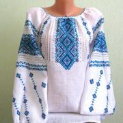 Женская вышиванка ручной работы "Луна" фото