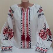 Жіноча вишиванка "Ніжність троянд" біла вишиванка Київ