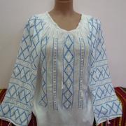 Вышитая женская рубашка маркизет "Небо в топазы" марлевка фото