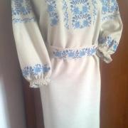 Женское вышитое платье " Голубые розы" купить