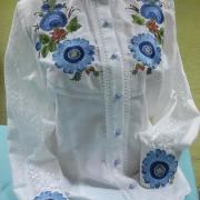 Элегантная женская рубашка "Голубые цветы" фото