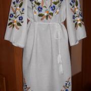 Вышитое женское платье "Летние мечты" фото